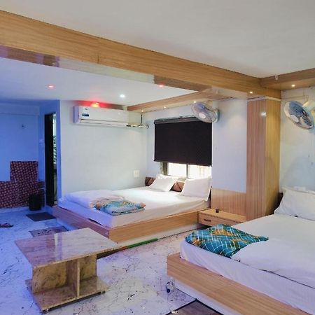 The Maheshwari Residency Hotell Ayodhya Exteriör bild